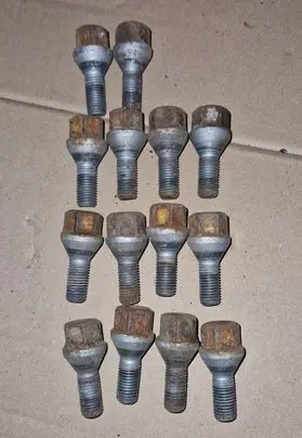 Dacia Spring Nuts/bolts 