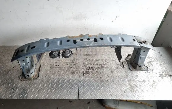 Ford Focus Front bumper cross member 8V41S108K61AB 8V41S10948A
