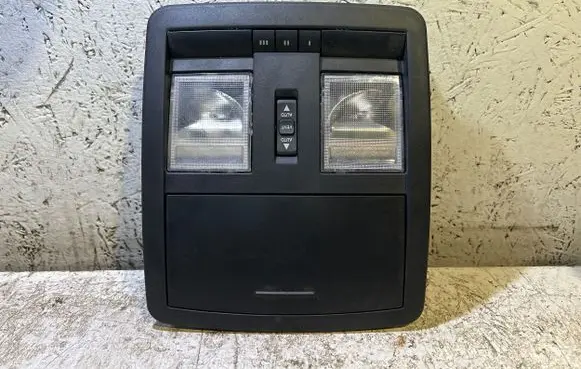 Dodge Challenger Front seat light 851805