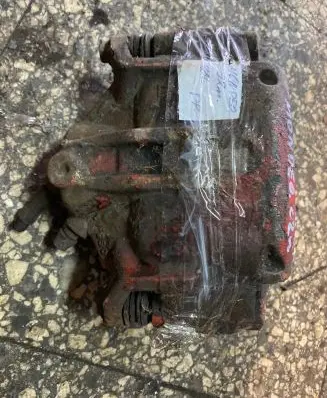 Ford Mondeo Mk III Front brake caliper