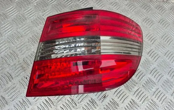 Mercedes-Benz B W245 Rear/tail lights A1698202664