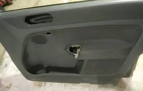 Volkswagen Golf Plus Front door card panel trim