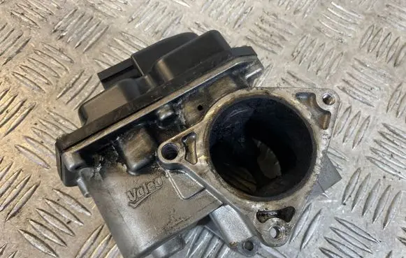 Audi A4 S4 B8 8K EGR valve 03L131501K 27810799