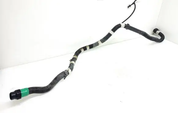 Tesla Model 3 Electric car engine cooling hoses/pipes 15033400C
