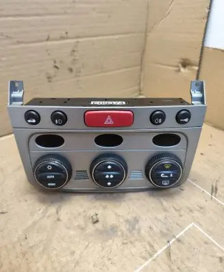 Alfa Romeo 147 Climate control unit 07352944650 0000040422 46799632