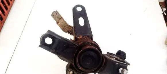 Engine mount bracket
