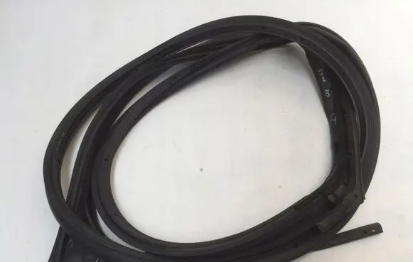 Nissan Juke II F16 Rubber seal rear door 828316PA0A