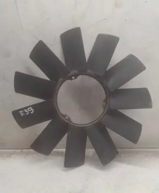BMW 5 E39 Fan impeller 1712058 11521712058