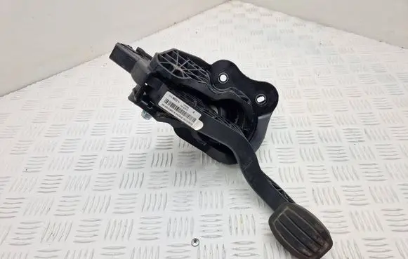Peugeot Expert Clutch pedal 9818902380 1062A2A 98189023800