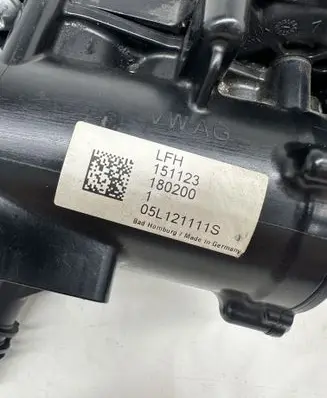 Volkswagen Golf VIII Thermostat/thermostat housing 