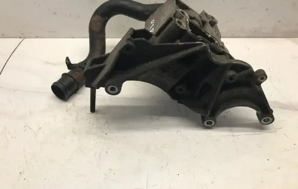 Audi A5 8T 8F Power steering pump mounting bracket 05945189A