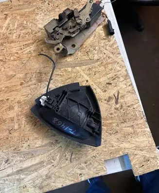 BMW 5 E60 E61 Airbag deployment crash/impact sensor 190804