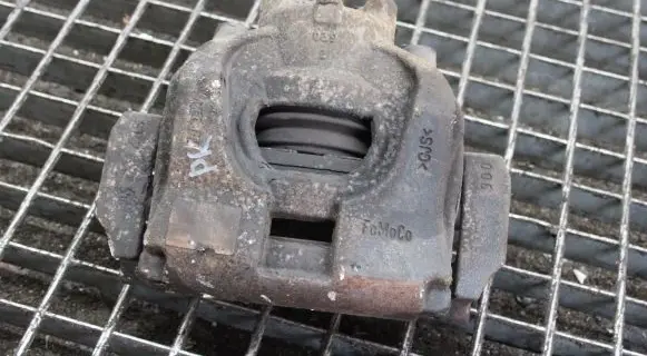 Ford Mondeo MK IV Front brake caliper