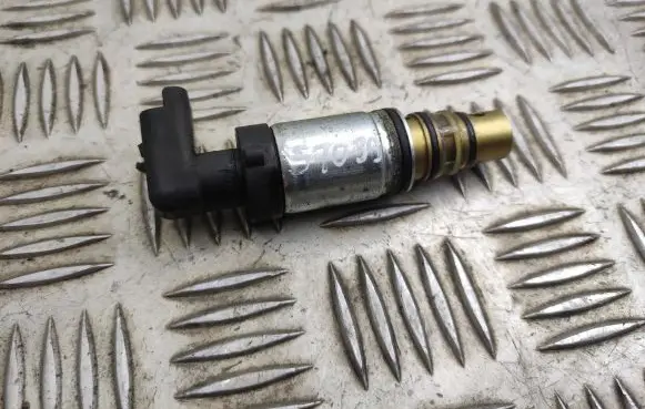 Peugeot 508 Oil pressure sensor DC2410F