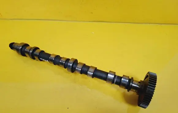 Opel Insignia A Camshaft 55565851