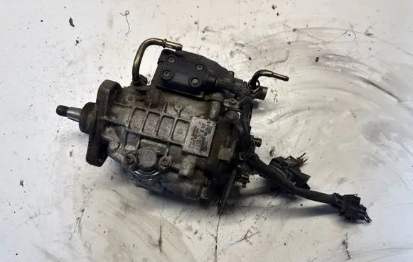 Volkswagen PASSAT B5 Fuel injection high pressure pump 0460404969 825035 028130115A