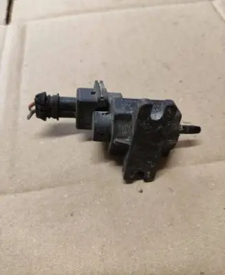 Opel Astra J Vacuum valve 972882491 09T174 70246100