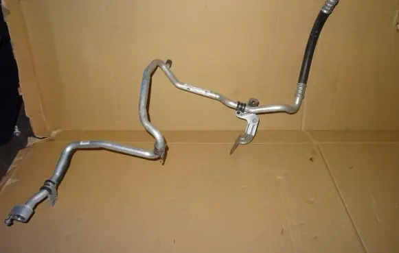 Renault Trafic III (X82) Air conditioning (A/C) pipe/hose 924804190R