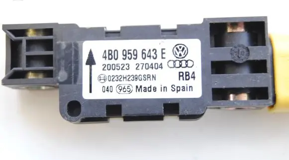 Audi A3 S3 8P Airbag deployment crash/impact sensor
