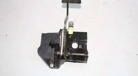 Jeep Cherokee Brake pedal P04581814AH