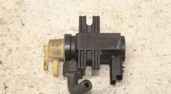 Peugeot 308 Turbo solenoid valve 9677363880 70230003