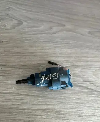 Seat Ibiza IV (6J,6P) Brake pedal sensor switch 6Q0927189