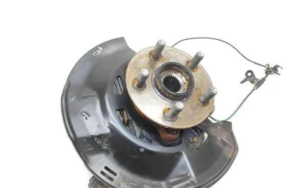 Toyota Yaris XP210 Front wheel hub
