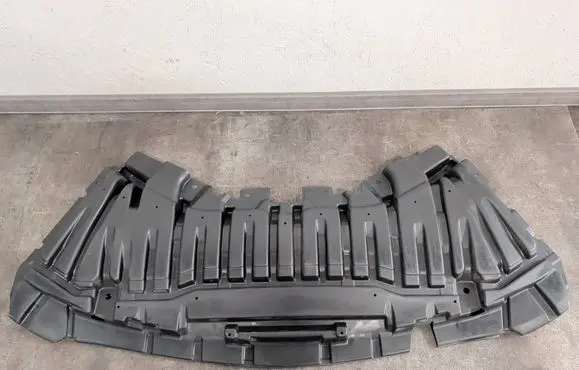 Mercedes-Benz S W222 Engine splash shield/under tray A2225200500