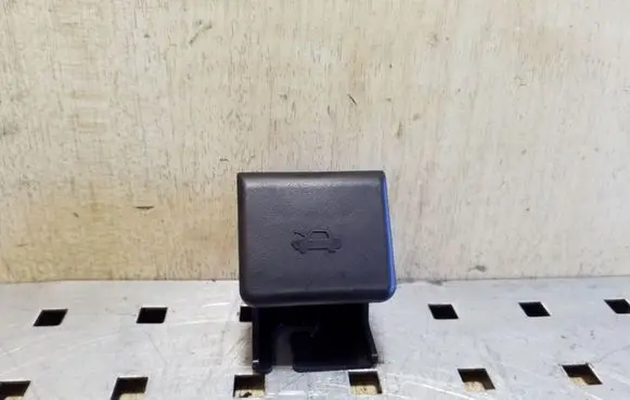 Mazda 3 II Engine bonnet (hood) release handle