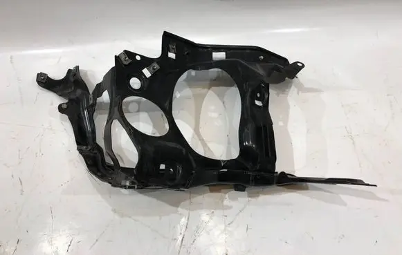 BMW 7 E65 E66 Headlight/headlamp mounting bracket
