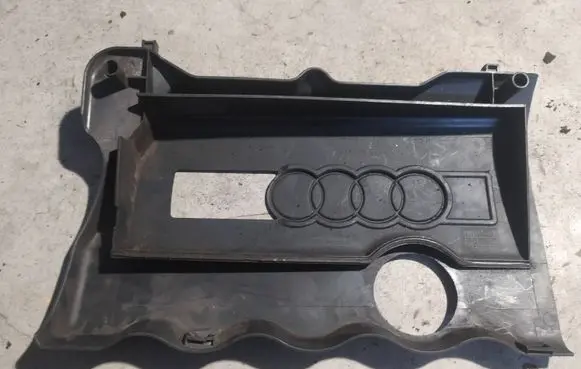 Audi A4 S4 B5 8D Engine cover (trim) 058103724C 068103724C