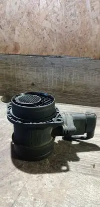 Skoda Octavia Mk2 (1Z) Mass air flow meter 038906461B