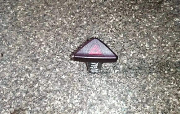 Volvo V70 Hazard light switch 9441045