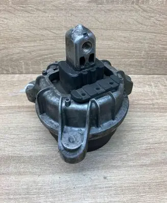 BMW 5 F10 F11 Engine mount bracket 6785601 13981112