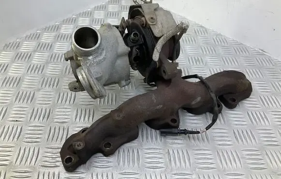 Volkswagen PASSAT B8 Turbo 04L253010T