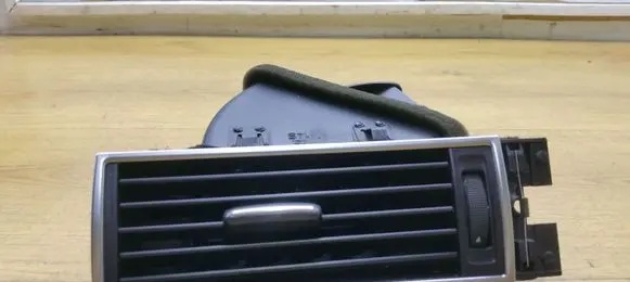 Audi A6 S6 C6 4F Dashboard side air vent grill/cover trim 4F2820901