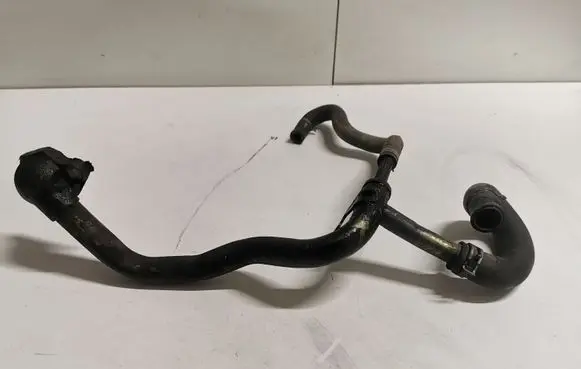 Nissan X-Trail T30 Engine coolant pipe/hose