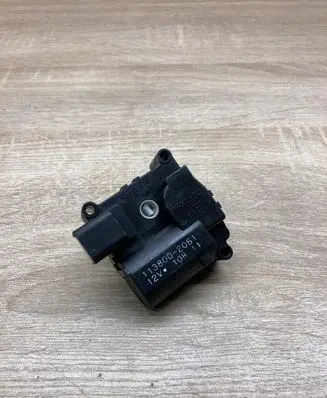 Toyota Avensis T250 Air flap motor/actuator 1138002051