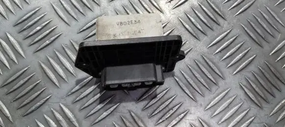 Mazda 323 Heater blower motor/fan resistor hm636040b 8902e34
