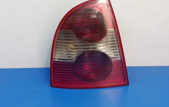 Volkswagen PASSAT B5.5 Rear/tail lights 3B5945095AE