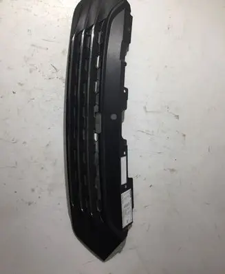 Iveco Daily 6th gen Front bumper upper radiator grill 5802075842