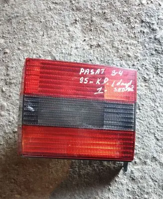 Volkswagen PASSAT B4 Tailgate rear/tail lights