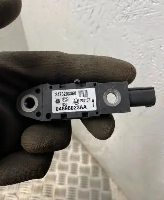 Chrysler Voyager Airbag deployment crash/impact sensor 04896023AA 240107 2473203360