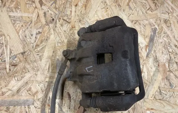 Opel Insignia A Front brake caliper 13229151