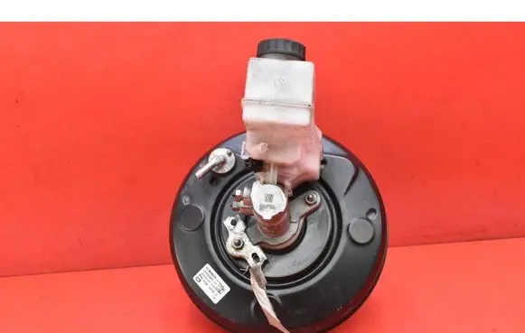 Toyota Corolla E10 Brake booster 4720002Q70B