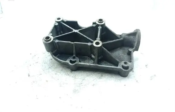 Iveco Daily 6th gen A/C compressor mount bracket 5801370464