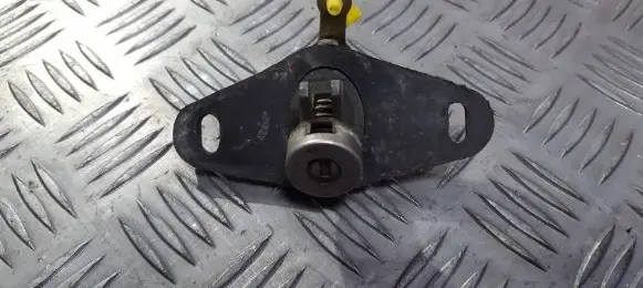 Nissan Almera N16 Tailgate exterior lock 