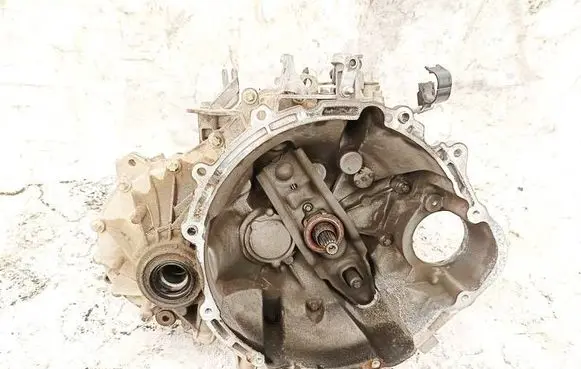 Manual 5 speed gearbox