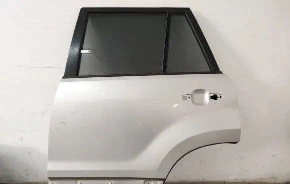Suzuki Grand Vitara II Rear door