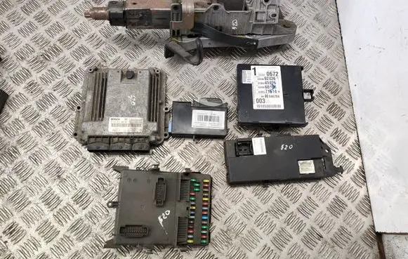 Engine ECU kit and lock set